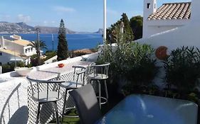 House In The Center Of Albir, 2 Min Walk From The Beach